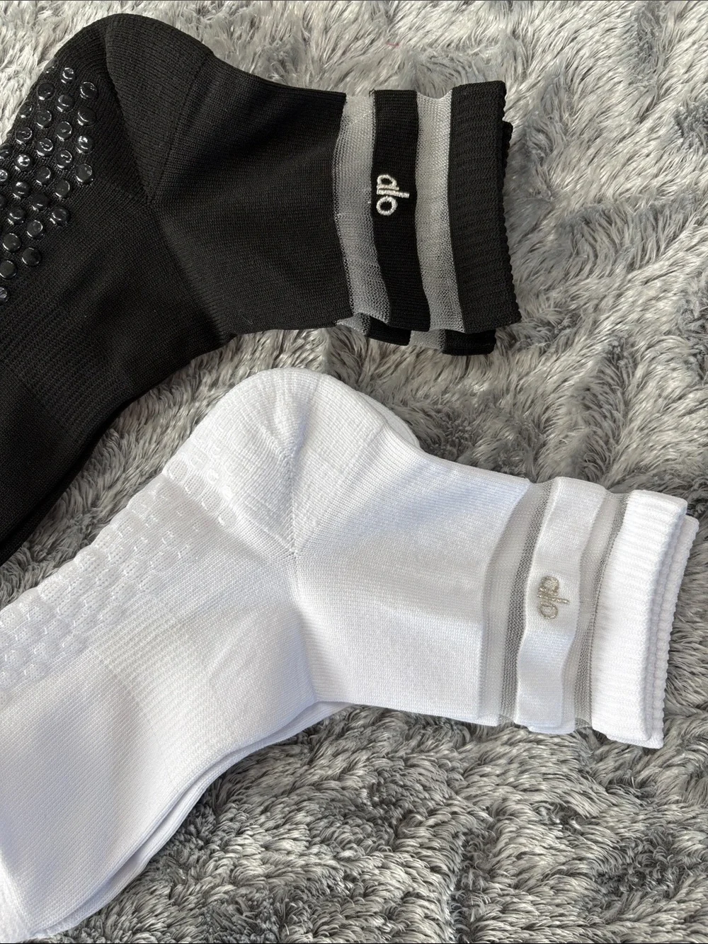 Alo Gripper Socks